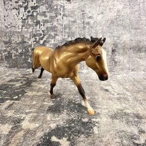 Breyer Horse Stablemate Buckskin Thoroughbred Figurine Blaze Westerncore Decor